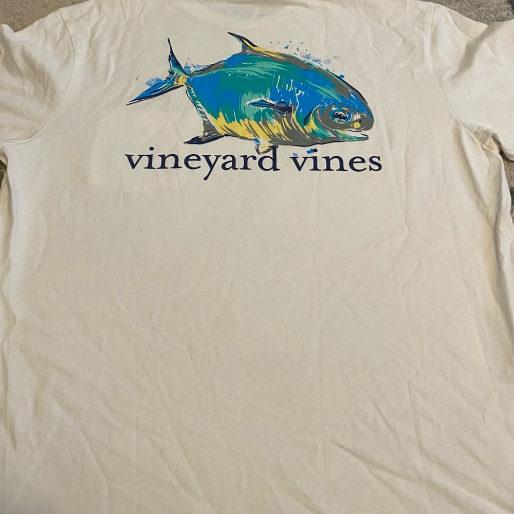 New Vineyard Vines short sleeve t-shirt